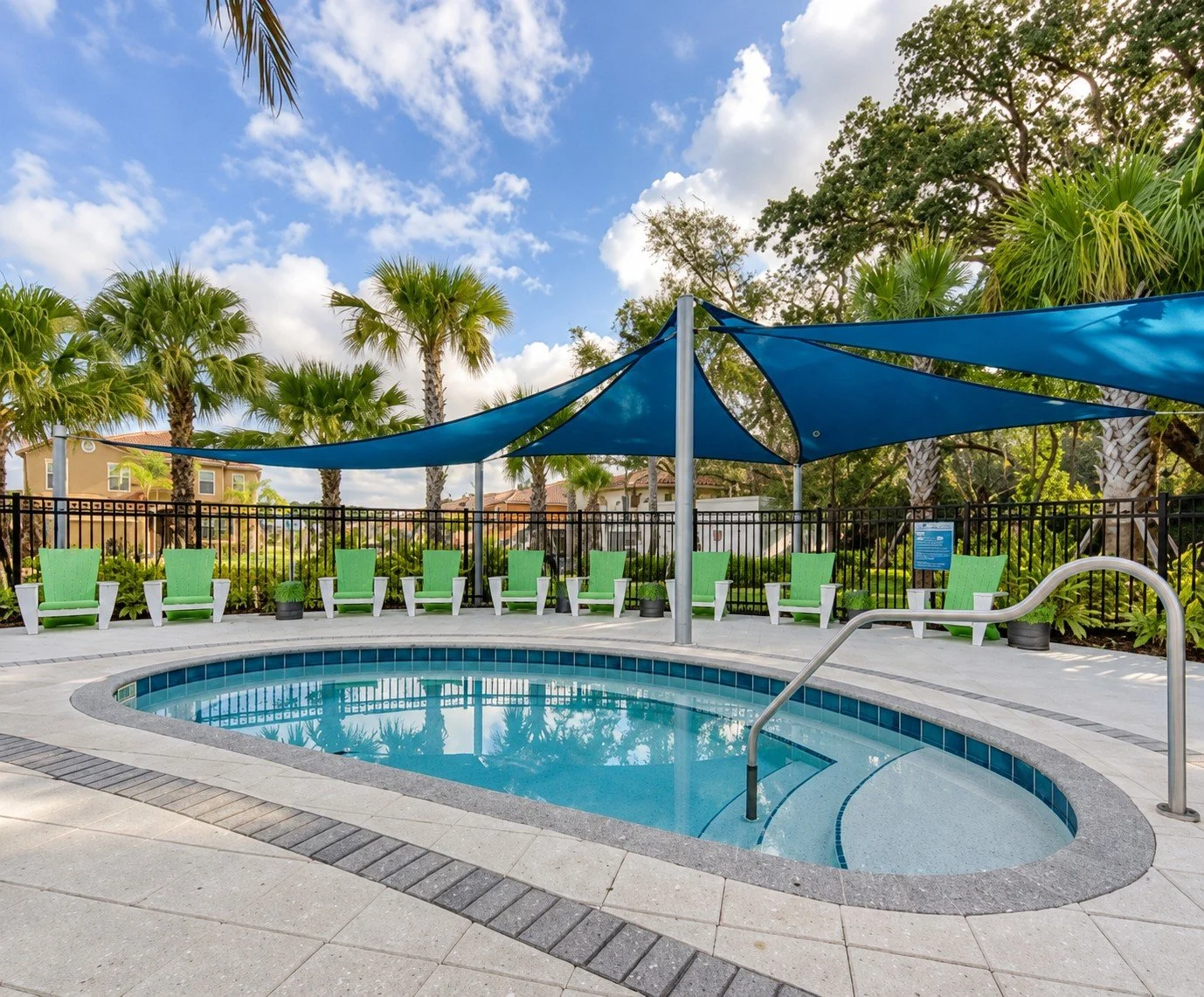 Veranda Palms — shaded spa and lounge area.