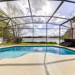 Beautiful Lake View Pool House Brand new Hot Tub