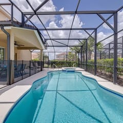 Spacious Pool Home Near Disney, Great Amenities