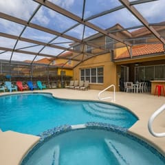 House of suites 6 b/room huge pool deck, game room