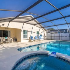 South facing Villa, Pool, spa and Games room!