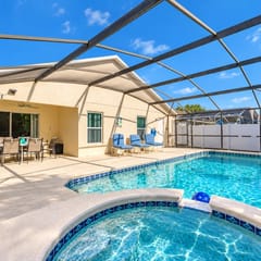 South facing Villa, Pool, spa and Games room!