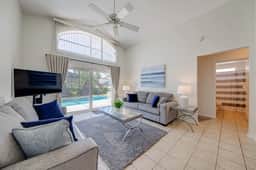 5 Bedroom villa with private pool and grill - Image 2