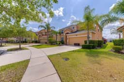 5 Bedroom private pool home in Veranda Palms - Image 4