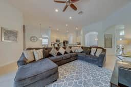 5 bed home on gated Solterra resort - Image 2