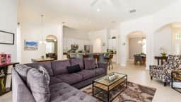 Beautiful, Modern 5 bed, 4 bath single Storey - Image 2