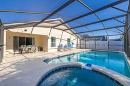 South facing Villa, Pool, spa and Games room! - Image 3