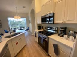 Newly Refurbished Pool Home Near Disney - Image 5