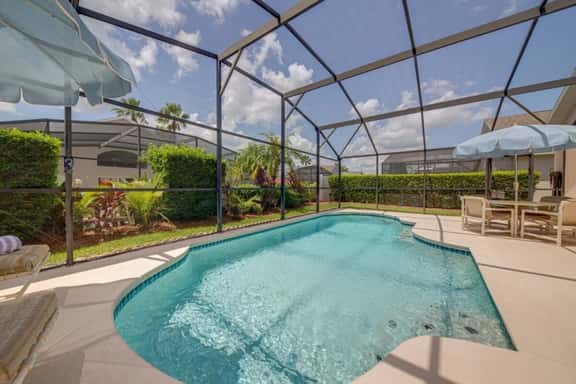 5 Bedroom villa with private pool and grill - Image 1