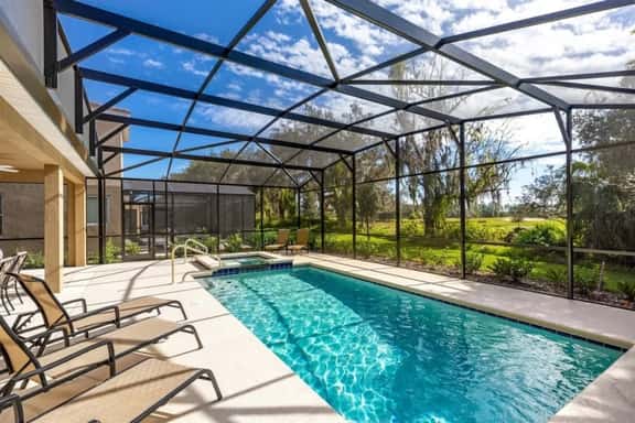 Modern South facing pool home resort amenities - Image 1