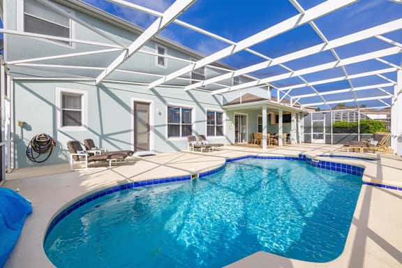 Spacious 7-Bedroom Villa with Private Pool & Spa - Image 1