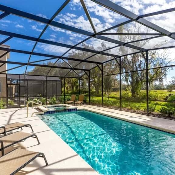 Modern South facing pool home resort amenities - Image 1