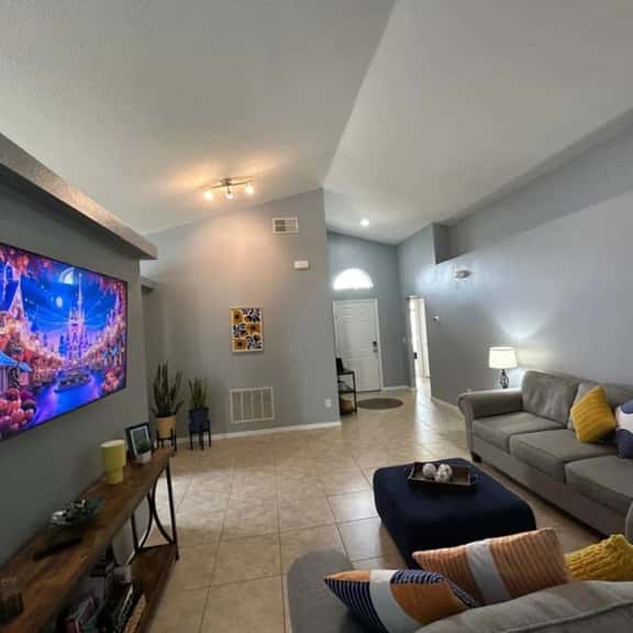 Newly listed - Modern & family friendly sleeps 9 - Image 1