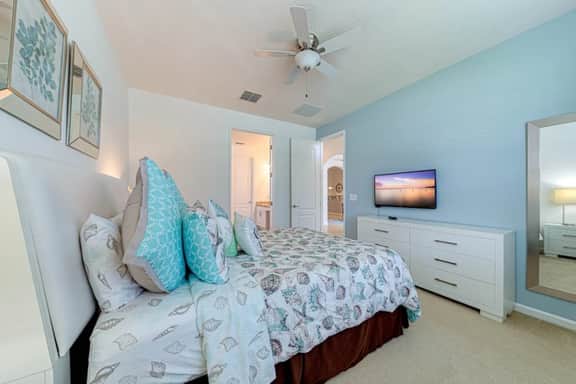 5 bed home on gated Solterra resort - Image 5
