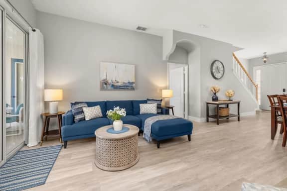 Beautiful And Peaceful 5 B/Room Home Private Pool - Image 3