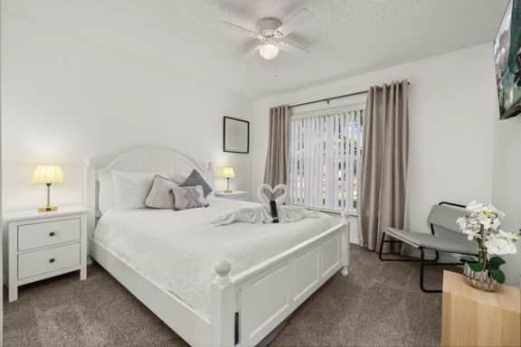South facing Villa, Pool, spa and Games room! - Image 3