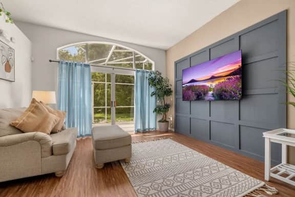 Modern Retreat, South Facing Pool & Game Room - Image 4